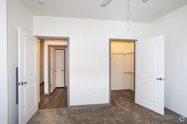 B2 - Secondary Bedroom - Polaris