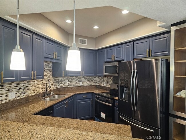 Building Photo - 2723 Lake Pointe Dr Unit 134