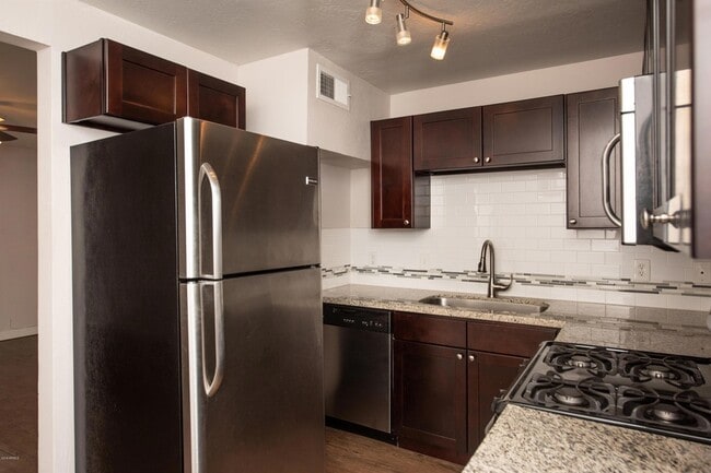 Photo - 502 E Mariposa St Unit 101