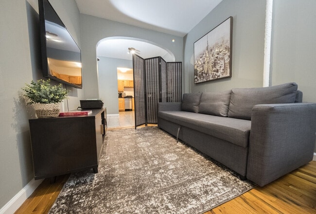 Building Photo - 305 E 104th St Unit ID1031984P