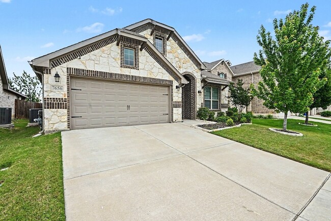 Photo - 7656 Northumberland Dr
