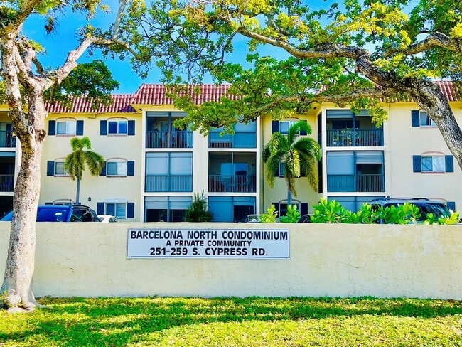 Photo - 257 S Cypress Rd Unit 442