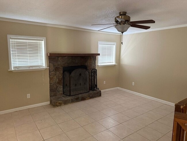 Photo - 92 Grey Fox Ln