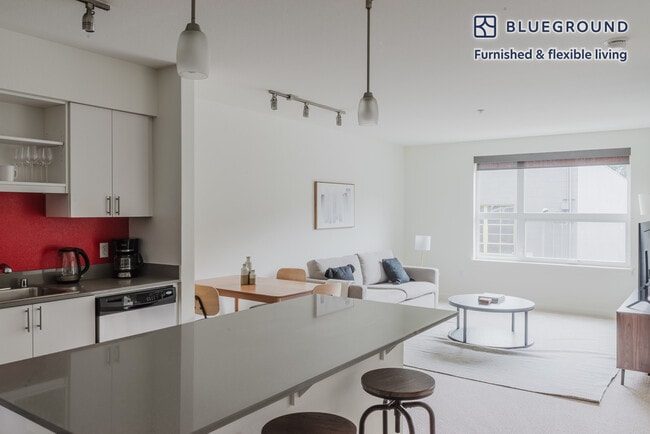 Photo - 330 3rd Ave W Unit FL5-ID764