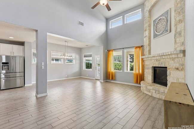 Photo - 8732 Stackstone