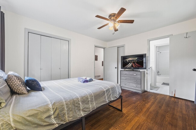 Photo - 2523 Ben Hill Rd Unit SI ID1609632P