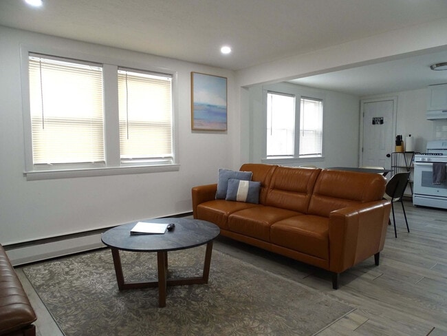 Building Photo - 18 Pleasant St Unit SI ID1271275P