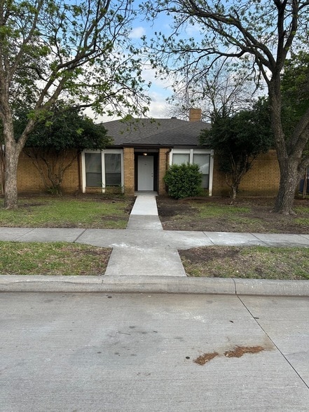 Photo - 718 Maple Glen Dr