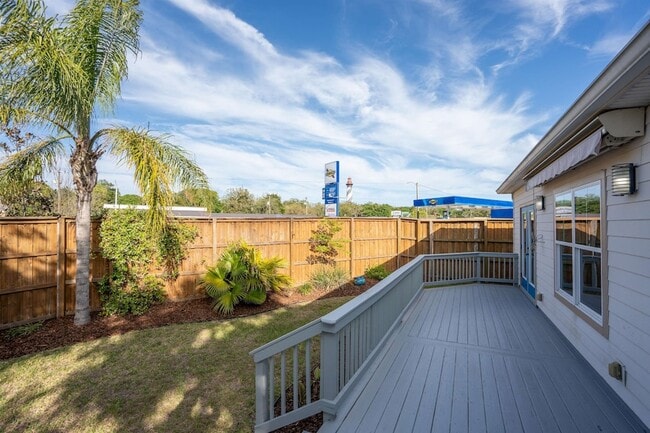 Photo - 228 Herada St
