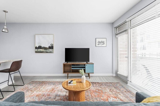 Photo - 450 E Market St Unit ID1014501P