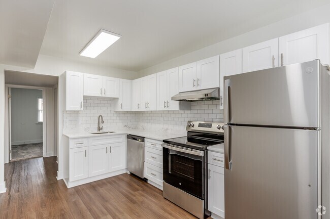 2BR, 1BA - 840SF - Kitchen - District at Williamsburg