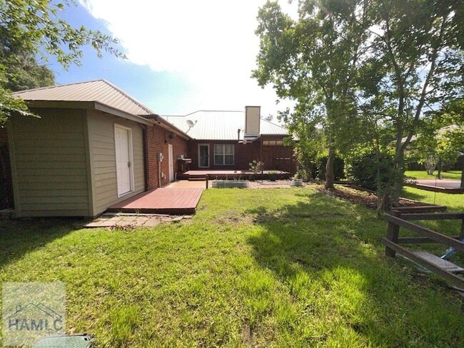 Photo - 380 Tremain Dr