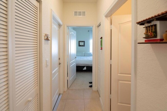 Photo - 8148 NW Greenbank Cir