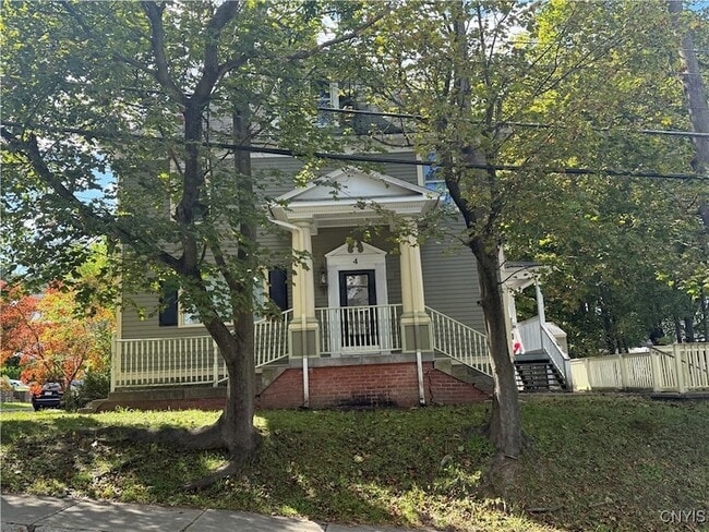 Building Photo - 4 Pleasant St