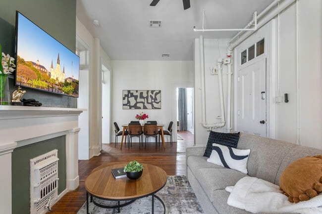 Building Photo - 715 St Charles Ave Unit ID1266365P