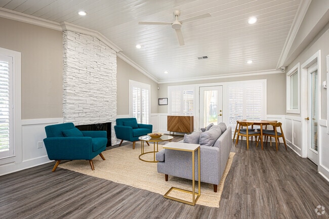 Leasing Office - Sherwood Place