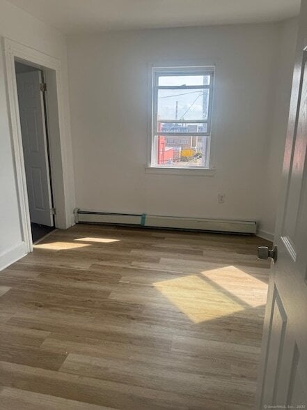 Photo - 202 Noble Ave Unit 3