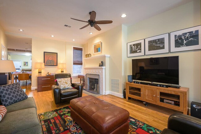 Photo - 504 Capitol Ct NE Unit ID170373P