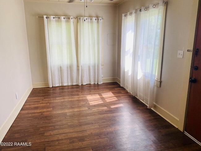 Photo - 306 S Lee Ave