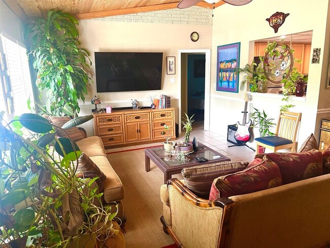 Photo - 725 Carolina Ave