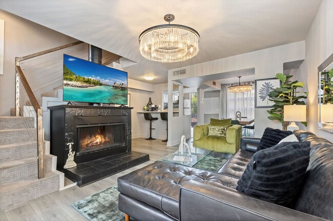 Building Photo - 6011 Gaston Ave Unit SI FL2-ID1571804P