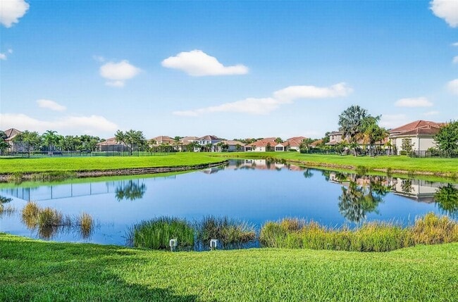 Photo - 1769 Berkshire Cir SW