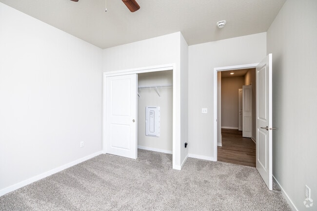 1BR Diana - Bedroom - Fountain Terrace