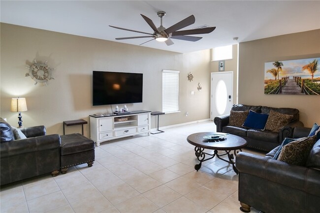 Photo - 15433 Cruiser St Unit B