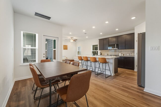 Photo - 5900 Whisper Crk Dr Unit SI ID1492682P