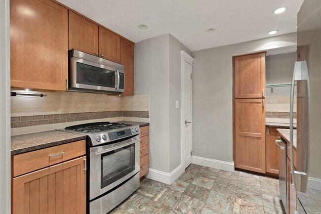 Photo - 180 Commonwealth Ave Unit B