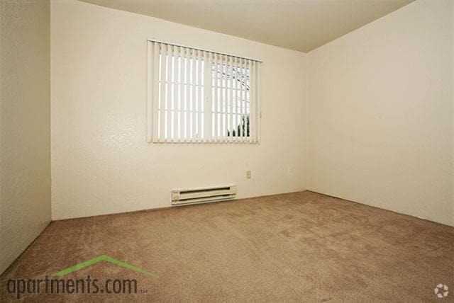 Bedroom - Peppertree Apartments