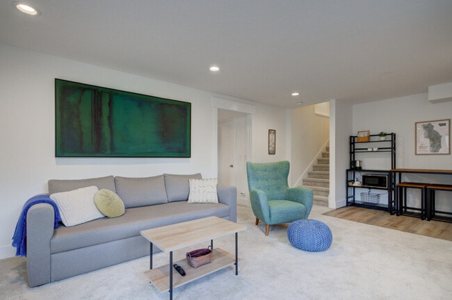 Building Photo - 603 Cornell Dr Unit ID1292383P