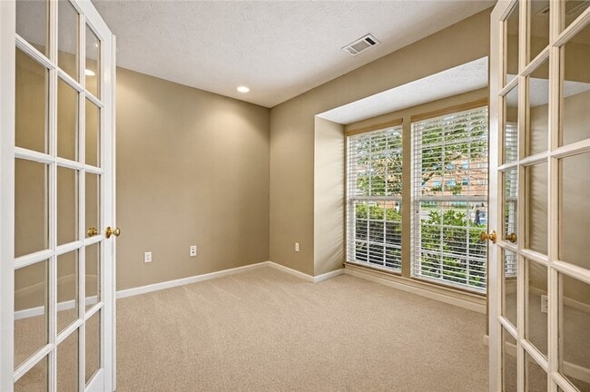 Photo - 208 Village Pl
