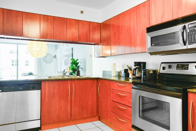 Photo - 1 SE 12th St Unit SI FL17-ID1022180P