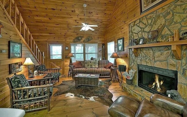 Photo - 245 Mountain Ridge