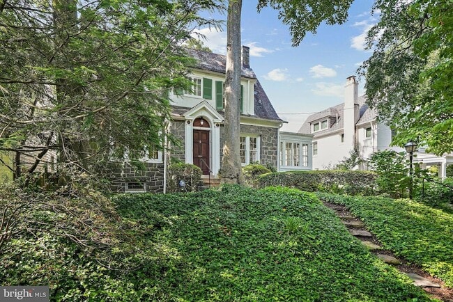 Photo - 3612 Albemarle St NW