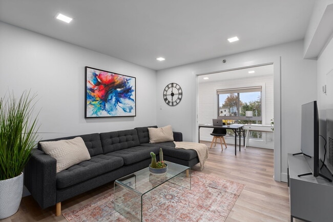 Photo - University Square