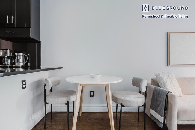 Photo - 290 W 12th St Unit FL1-ID1592