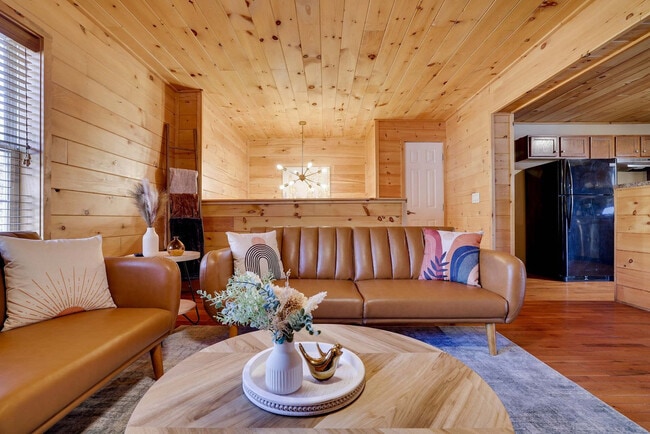 Photo - 255 Hillary Dr W Unit ID1322513P