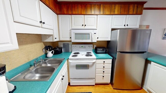 Photo - 9660 Shore Dr