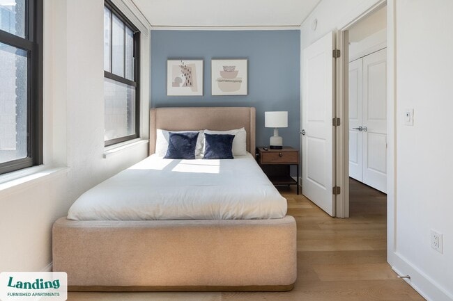 Photo - 933 McGee St Unit 2-311.1411117