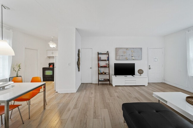 Photo - 142 Bay Rd Unit ID1255501P