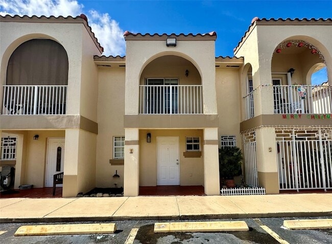 Building Photo - 519 W 68th St Unit 4