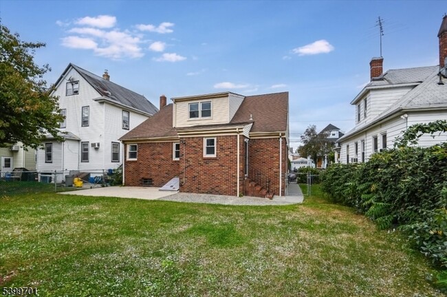 Photo - 13 Knapp Ave