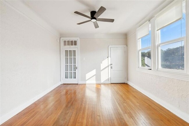 Photo - 918 N Hennessey St