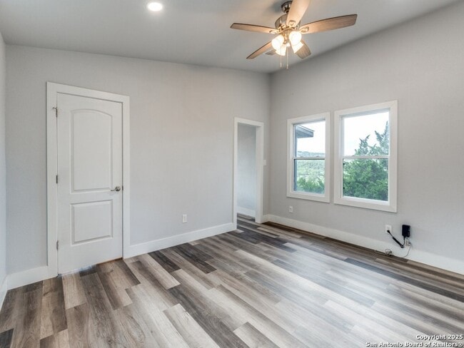 Photo - 238 Ledgeview Dr