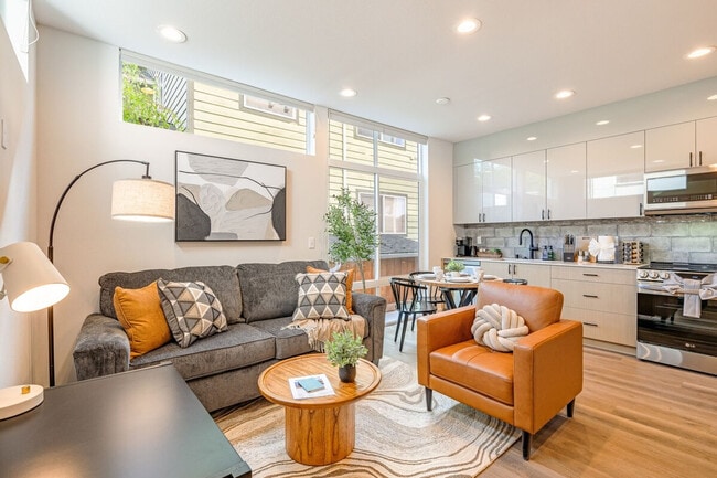 Building Photo - 1600 Lake Washington Blvd Unit ID1035897P