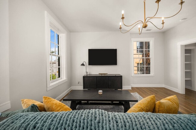 Photo - 1326 Broadway Unit ID1312458P