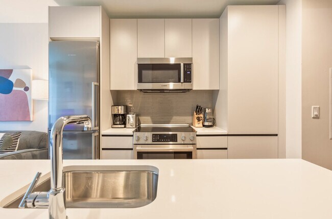 Photo - 131 Seaport Blvd Unit SI FL11-ID1050362P