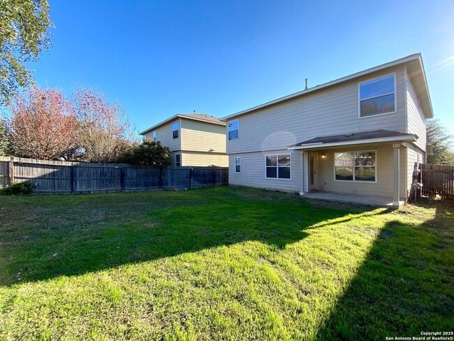 Photo - 215 Coopers Hawk